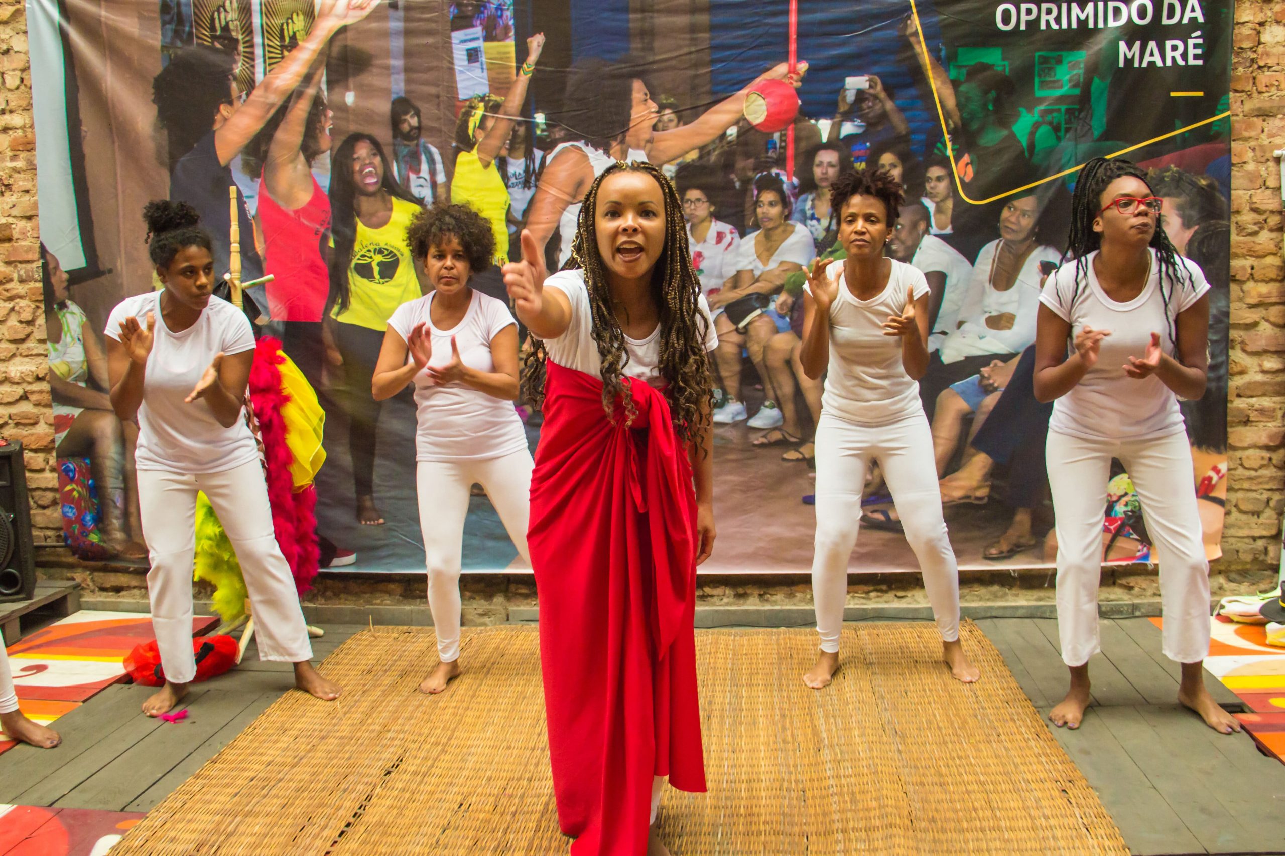 No momento, você está visualizando <strong>Coletivo teatral de mulheres negras da diáspora desembarca em Guiné-Bissau</strong>