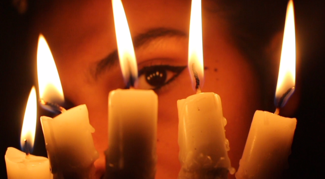 No momento, você está visualizando A máscara opressiva: transfake na arte