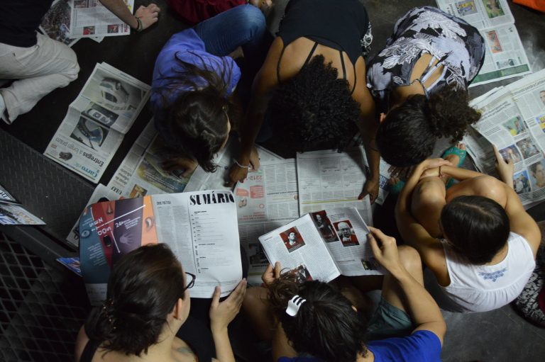 Leia mais sobre o artigo Teatro Jornal: entenda como a técnica pode ser usada atrelada às mídias sociais