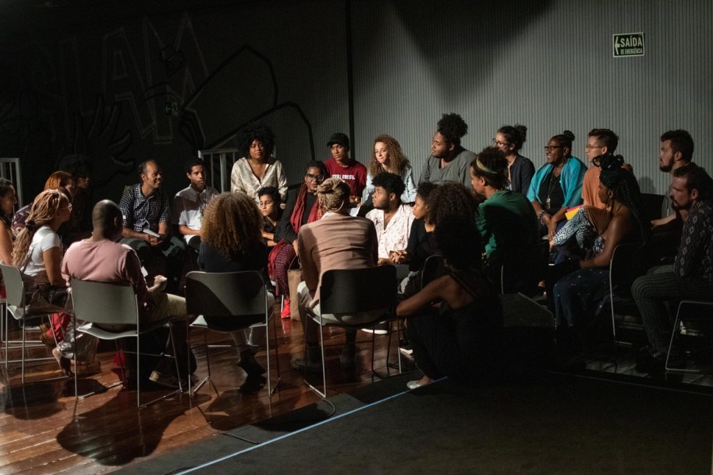 Leia mais sobre o artigo Última semana para inscrições na Pós-Graduação em Teatro do Oprimido e Processos Grupais